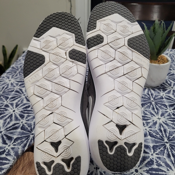 NIKE FLEX SUPREME TR6 - Picture 7 of 10